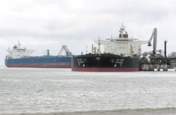 oil tankers loading